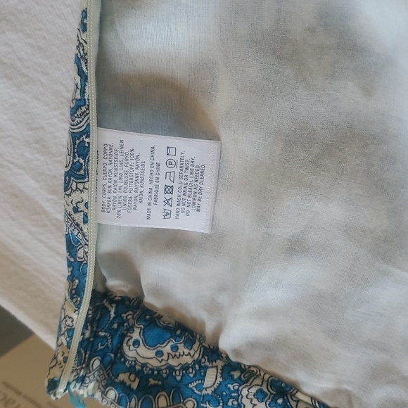 Feather Bone By Anthropologie Blue and White Patterned Lined Wide Leg Sz 6 Pants - Picture 4 of 16